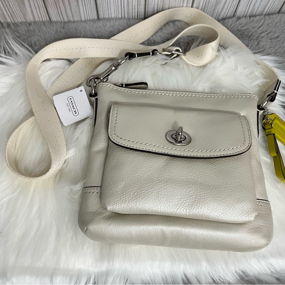 Coach Park Crossbody bag in Ivory. NWT. - Picture 2 of 3